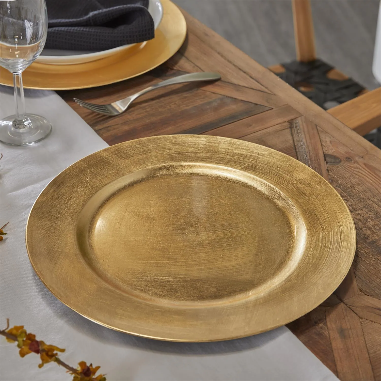 1 PIECE GOLD MELAMINE CHARGER,