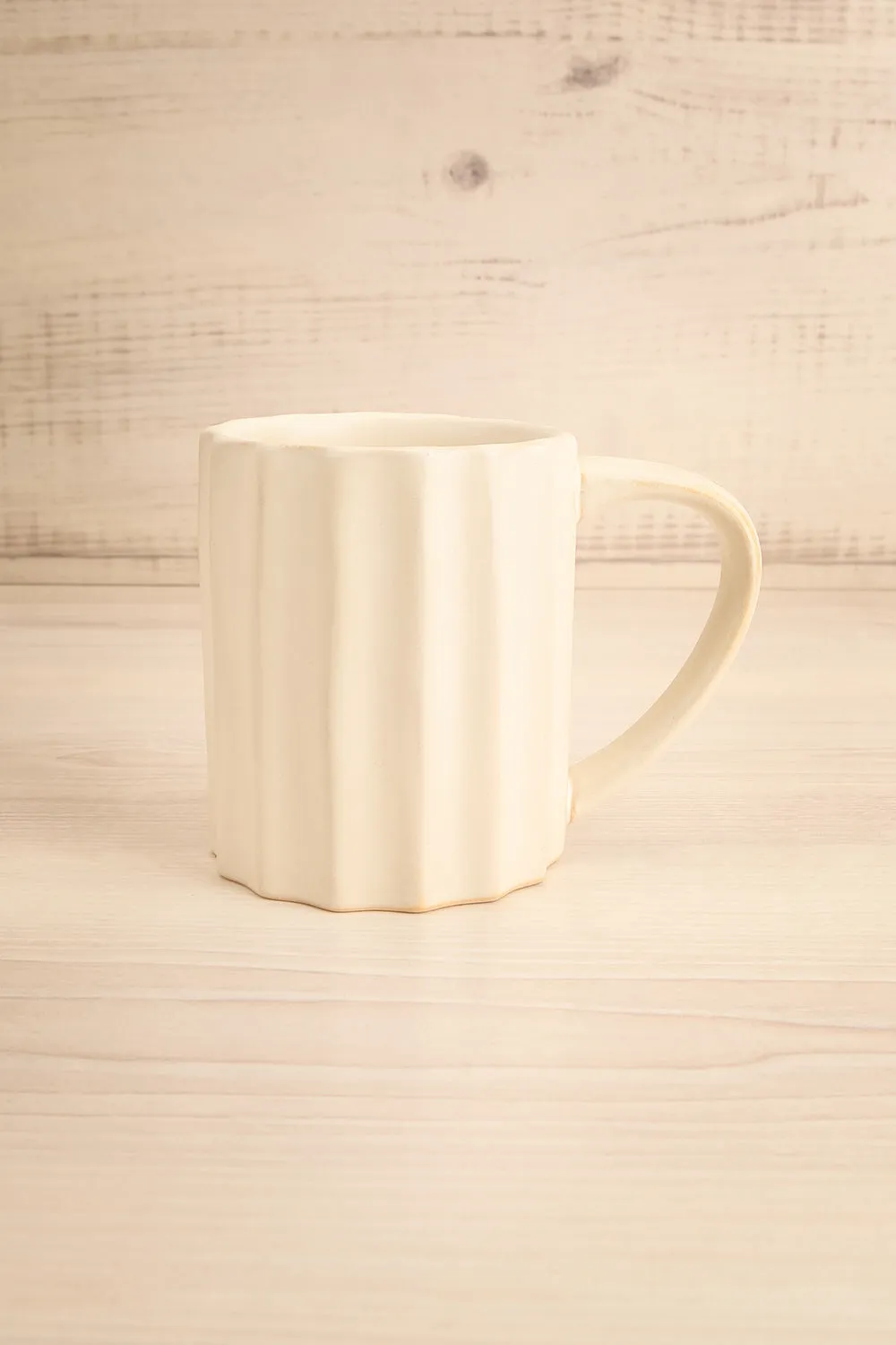 Arlo | Scalloped Stoneware Mug