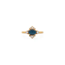 Olivia - Sapphire Ring with Diamonds